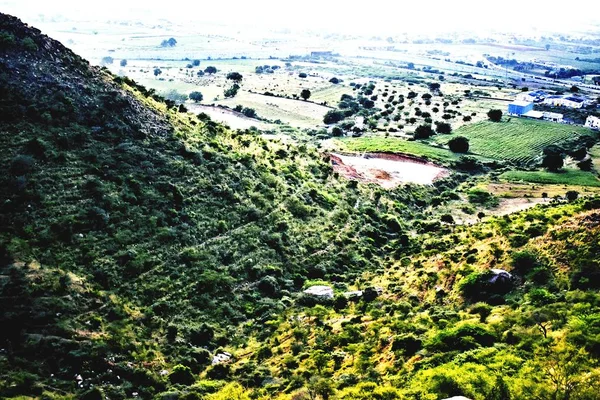 Hill ve Sky 'ın manzarası — Stok fotoğraf