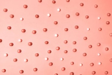 Toplarla pembe arka plan. Tasarımınız için soyut resim. Tatil fotoğrafı..