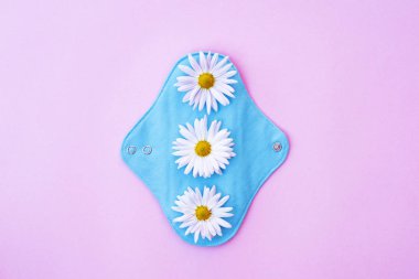 Doğal malzemeden yapılmış yeniden kullanılabilir adet yastığı..