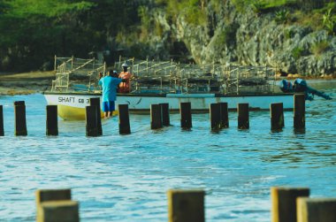 Bir balıkçı teknesinde konuşmak