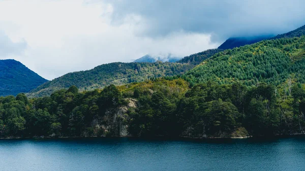 Patagonia bir göl