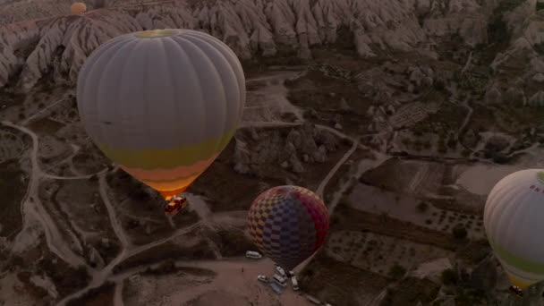 Balónky v Cappadocii. Goreme, natáčení na Mavic 2 profík — Stock video