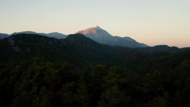 Tahtali Dag filmado em um drone ao pôr do sol — Vídeo de Stock