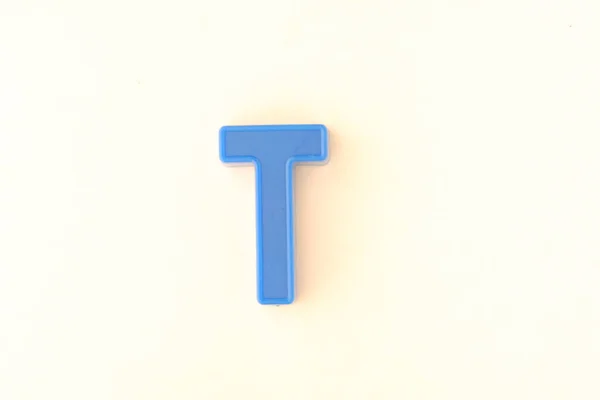 Izolowane kolorowe litery na białym tle — Zdjęcie stockowe