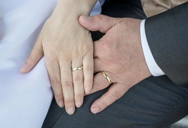 Dois anéis de casamento — Fotografia de Stock