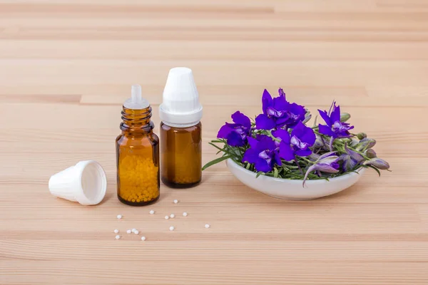 Láhve s Homeopatickým lékem — Stock fotografie