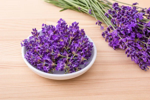 Avender Flowers Porcelain Bowl Lavender Blossoms Bouquet Lavender — Stock Photo, Image