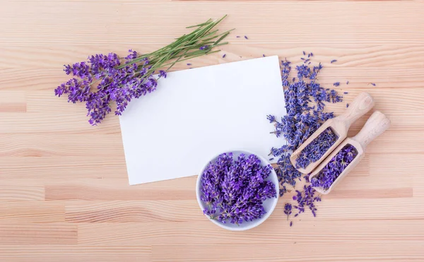 Lavendel Top Weergave Van Lavendel Bloemen Met Een Witte Exemplaar — Stockfoto