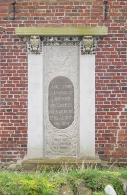 Sylt 'deki Keitum' da Uwe Jens Lornsen için plaket.