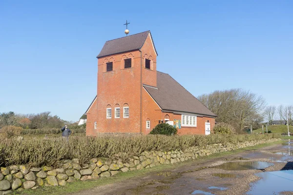 Capilla Wenningstedt Braderup Isla Sylt Con Escultura Pescador — Foto de Stock