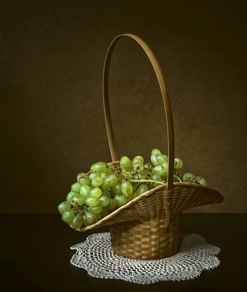 Natürmort - sepet üzüm ile