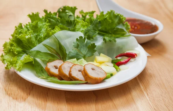 Vietnamese Meatball Wraps Est Nourriture Vietnamienne Cuisine Vietnamienne Englobe Les — Photo