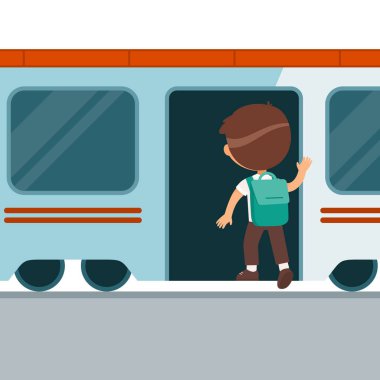 Sırt çantalı çocuk düz vektör çizimine giriyor. Küçük yolcumuz arabaya biniyor. Demiryolu ulaşımında, metro istasyonunda duran çocuk bakışı. Tren kalkıyor. Çizgi film karakteri