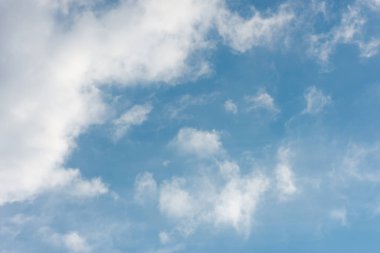 bir bulutla parlak karşıtlık gökyüzü dokusu 