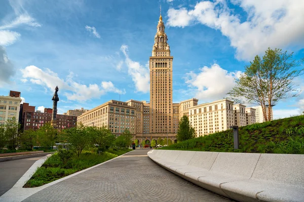 Tower and plaza — Stock Photo, Image