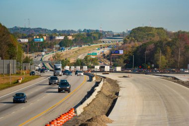 Yeni şeritli otoyol üzerinde