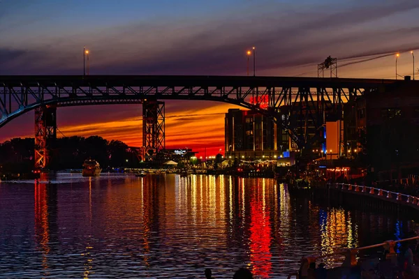 Cleveland July 2017 Cleveland Waterfront Cuyahoga River Downtown Lights Just — Stock Photo, Image