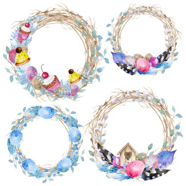 Paskalya yumurtalı dört Paskalya çelengi ve beyaz arka planda suluboya çizilmiş tatlı kekler, tüyler ve kuş kafesi. Paskalya yumurtaları ve çiçek elementlerinden dekoratif çerçeve. Çember dekorasyonlu, suluboya noktalı Paskalya yumurtaları.