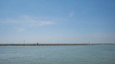 Venedik 'in Torcello Adası, Venedik, İtalya' dan gölün manzarası