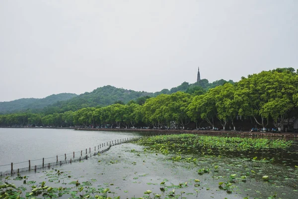 Tájkép a West Lake, Hangzhou, Kína — Stock Fotó