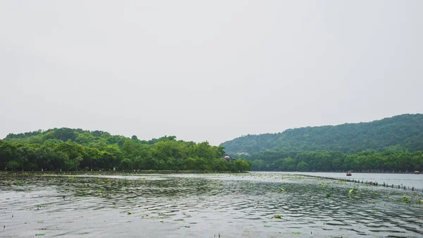 Paisagem de West Lake, Hangzhou, China — Fotografia de Stock