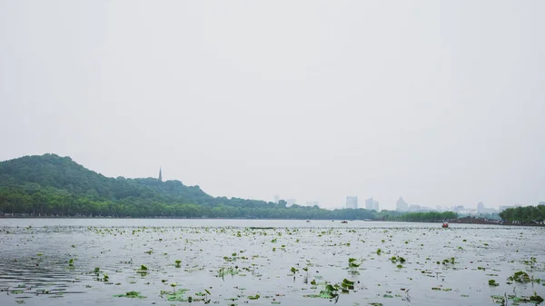 Landschap van West Lake, Hangzhou, China — Stockfoto