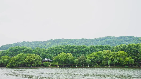 Tájkép a West Lake, Hangzhou, Kína — Stock Fotó