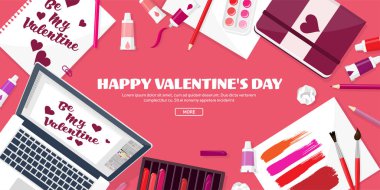 Sevgililer günü. Çalışma alanı tablosu ile. Tasarım ekipmanları. Kağıt üzerine çizim. El yapımı aşk kartı. Typewriting. Tebrik. 14 Şubat.