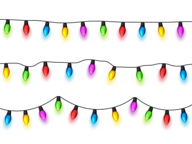 Beyaz arka planda parlayan Noel ışıkları. Renkli ampullü çelenkler. Noel tatili. Noel tebrik kartı tasarımı. Yeni yıl, kış.