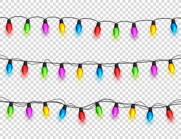 Lumières de Noël sur fond transparent. Guirlandes avec des ampoules colorées. Vacances de Noël. Carte de vœux de Noël élément design. Nouvel an, hiver . — Image vectorielle