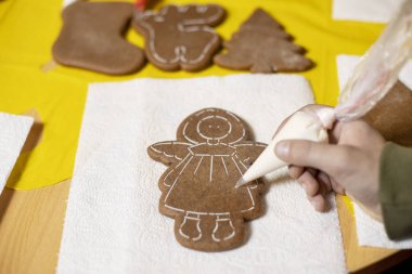 Zencefilli kurabiye. El yapımı. El yapımı zencefilli çörek..