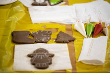 Zencefilli kurabiye. El yapımı. El yapımı zencefilli çörek..