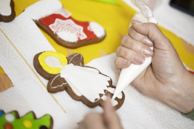 Zencefilli kurabiye. El yapımı. El yapımı zencefilli çörek..