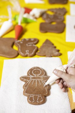 Zencefilli kurabiye. El yapımı. El yapımı zencefilli çörek..