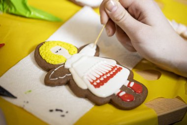 Zencefilli kurabiye. El yapımı. El yapımı zencefilli çörek..