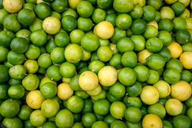 Limons Pazar maket Loja Ekvator Satılık