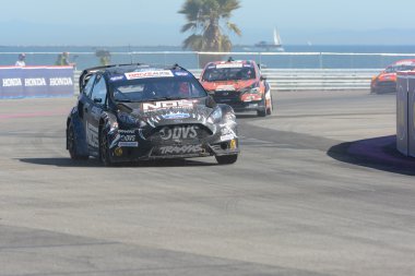 Patrik Sandell 18, sürücüler bir Ford Fista St araba kırmızı Bu sırasında