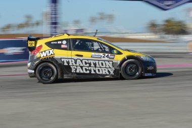 Mitchell Dejong 24, Bir Honda Civic araba sürücüleri, Kırmızı Bul sırasında