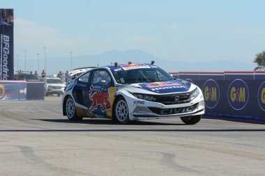 Sebastian Eriksson 93 kırmızı sırasında bir Honda Civic araba sürücüler 