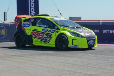 Christian Brooks 44, Red Bull sırasında, bir Grc Lites araba sürücüleri