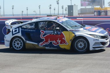 Sebastian Eriksson 93 kırmızı sırasında bir Honda Civic araba sürücüler 