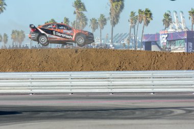 David Hiddins 75, sürücüler bir Subaru Wrx STI araba kırmızı Bu sırasında