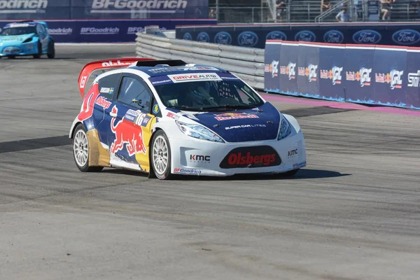 Oliver Eriksson 16, kör en Grc Lites bil, under Red Bull — Stockfoto