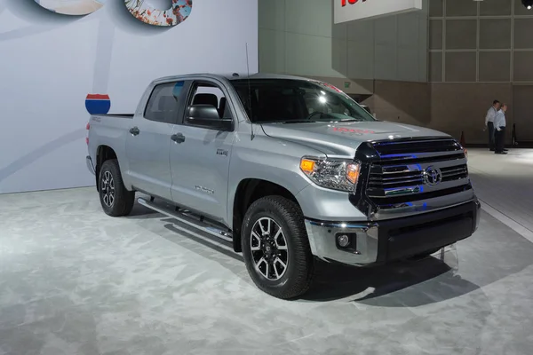 Toyota Tundra on display — Stock Photo, Image