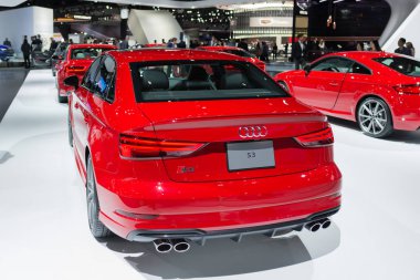 Audi S3 artı ekranda