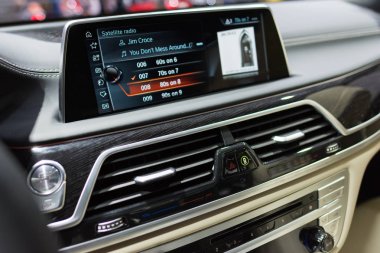 BMW M760i xdrive iç