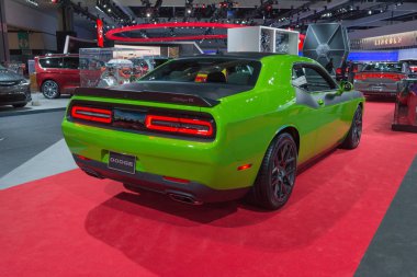 Dodge Challenger ekranda