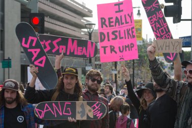 Patenciler Trump karşı protesto