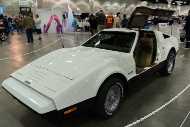 Bricklin Sv1 ekranda
