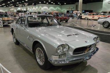 Maserati Sebring ekranda